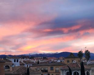 Vista exterior de Pis en venda en  Granada Capital amb Terrassa i Balcó