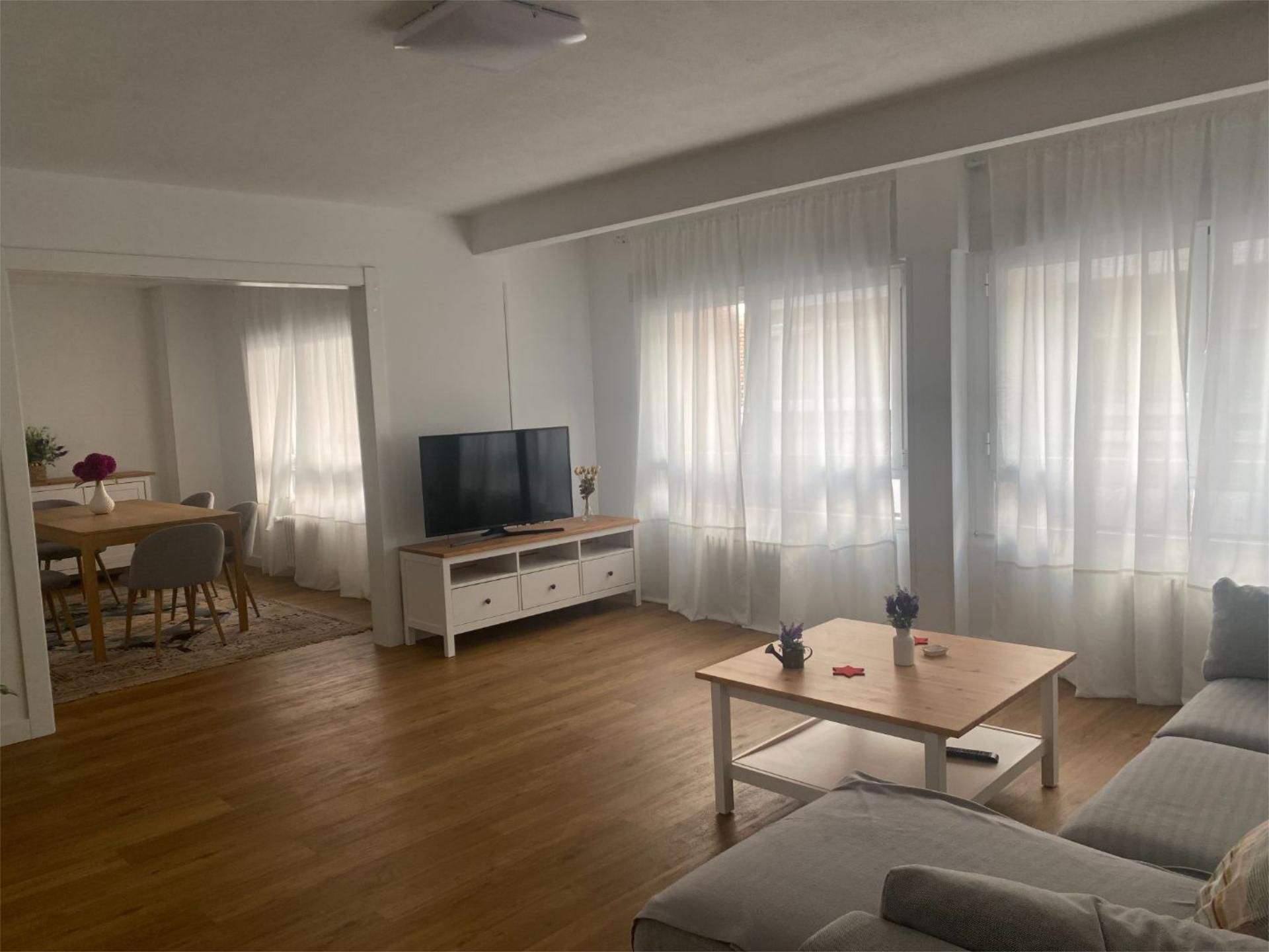 Living room of Flat for sale in León Capital   with Heating, Parquet flooring and Terrace