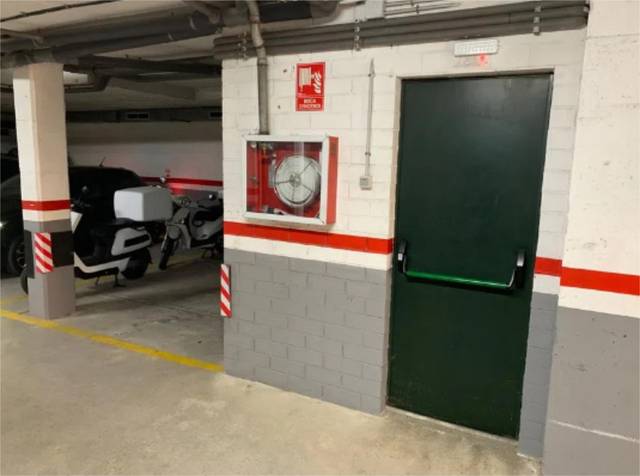 Garaje en Alquiler en Carrer de Llaceres, 13 en L'Eixample