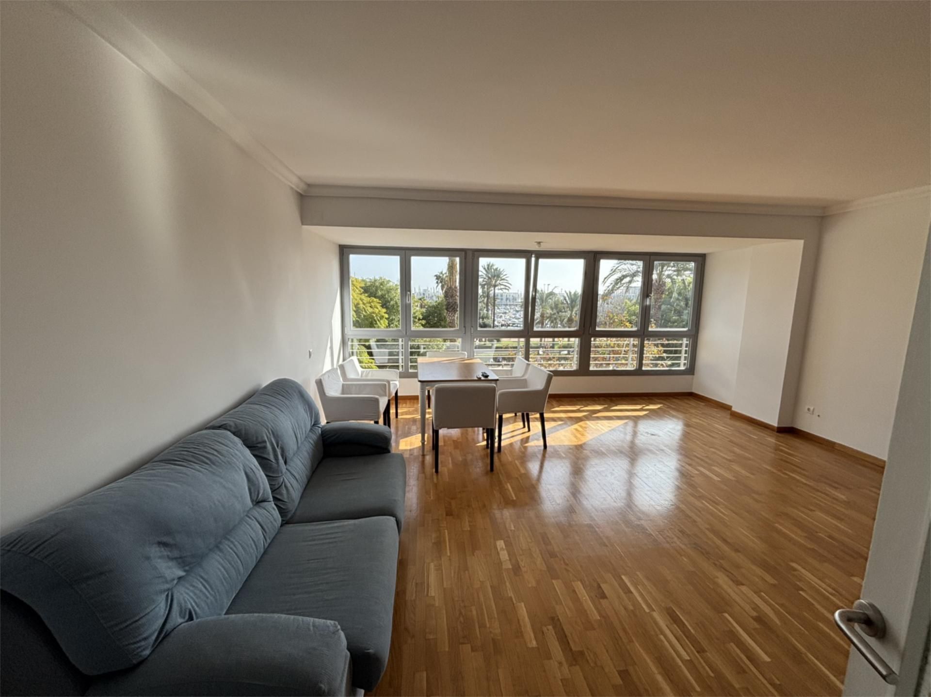 Piso de alquiler en Avenida de Ramón y Cajal, 9, Ensanche - Diputación