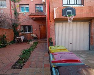 Garden of House or chalet for sale in  Madrid Capital  with Air Conditioner, Heating and Private garden