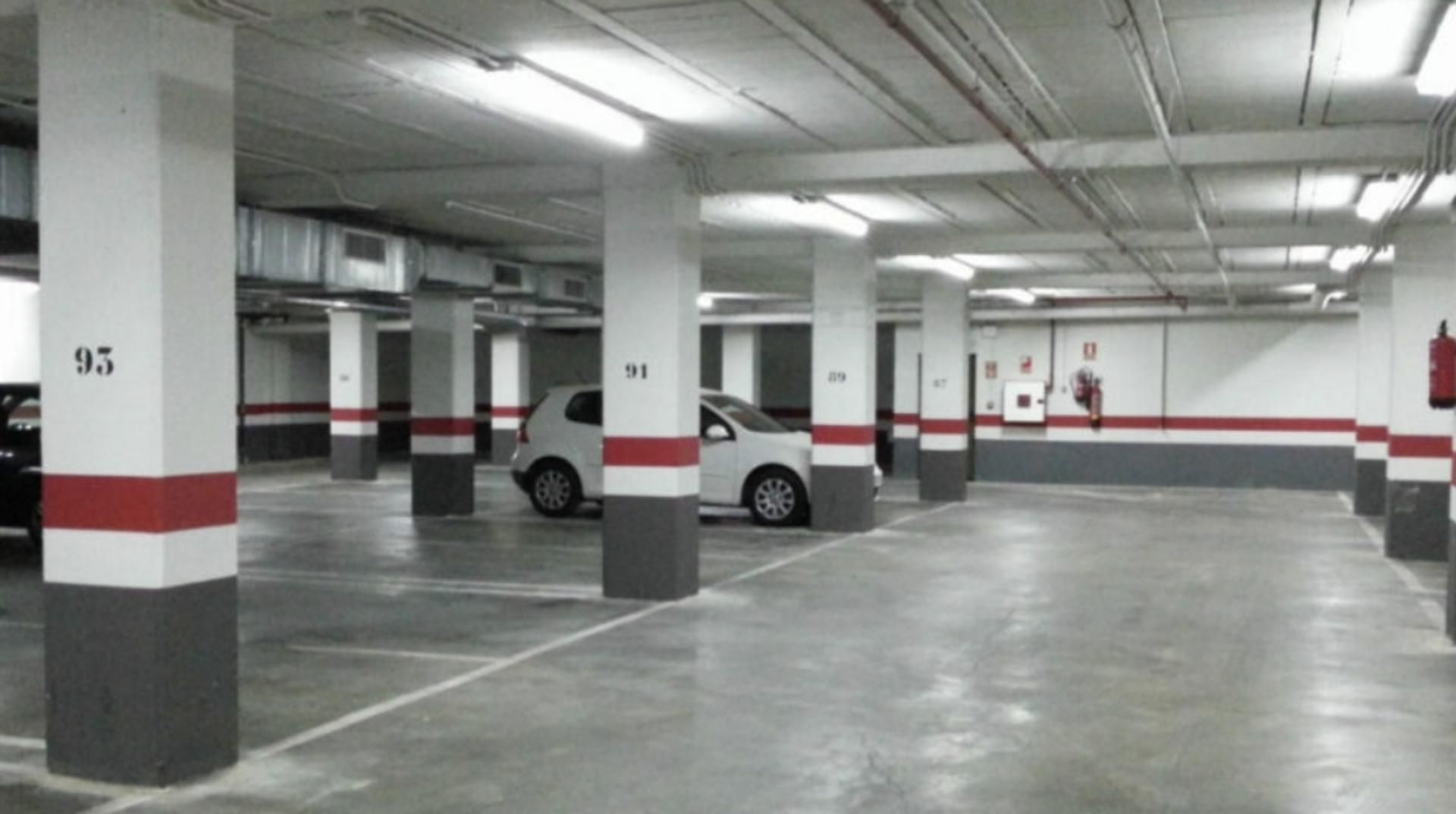 Aparcament de Garatge de lloguer en Tomares