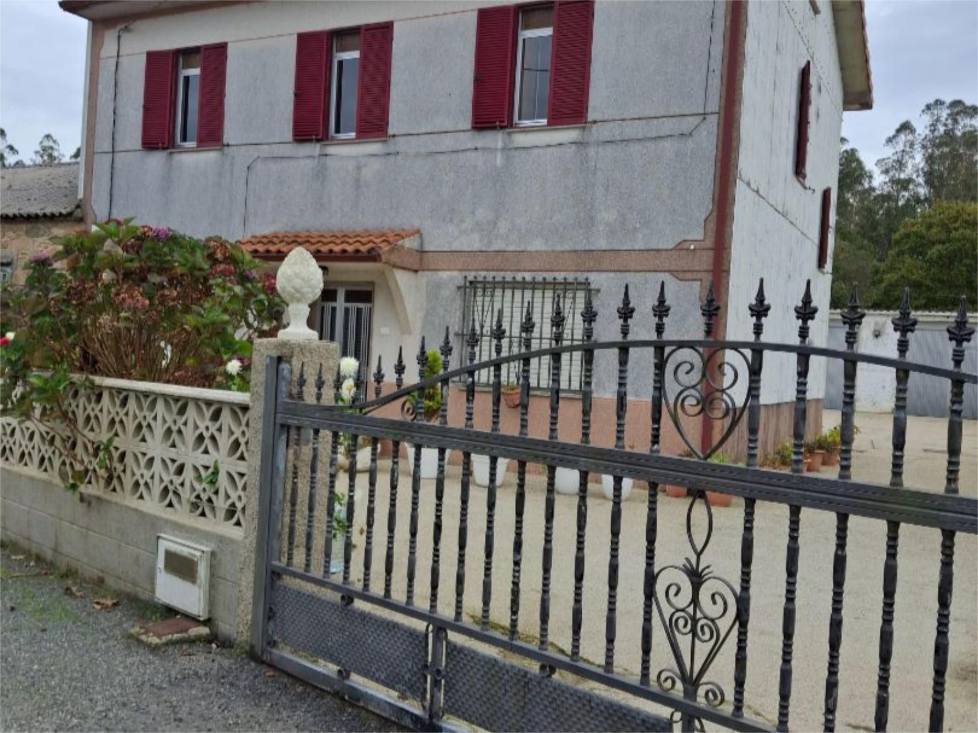 Exterior view of House or chalet for sale in Santa Comba  with Heating, Private garden and Storage room