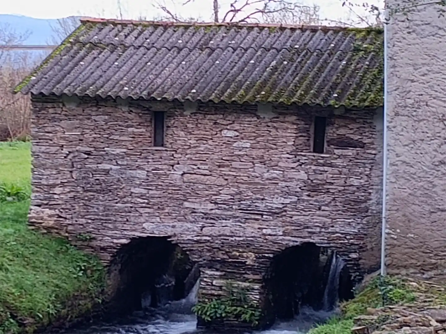 Außenansicht von Country house zum Verkauf in Lourenzá