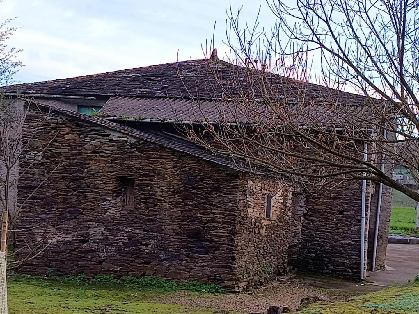 Außenansicht von Country house zum Verkauf in Lourenzá
