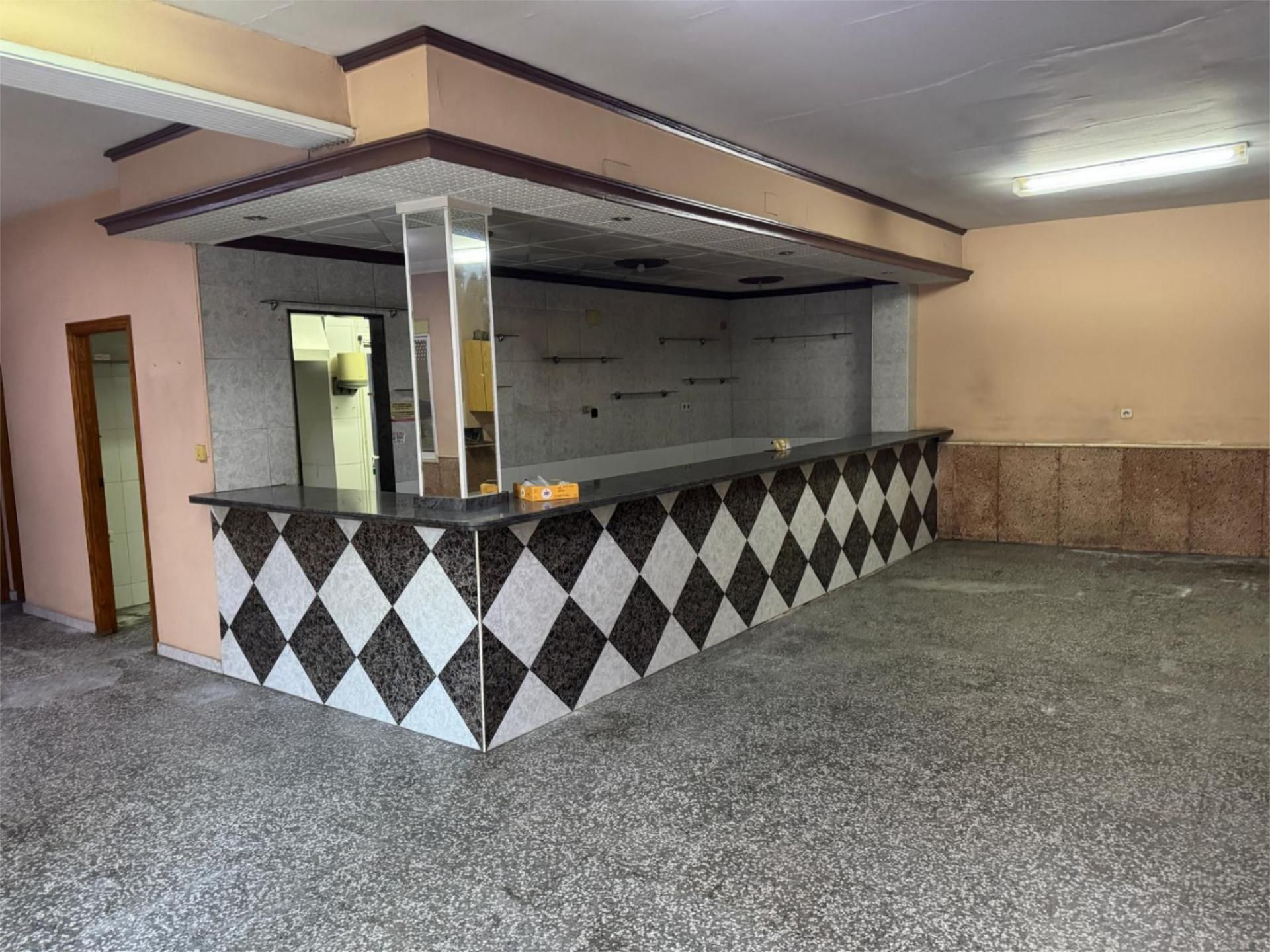 Local en venda en Oliva amb Aire condicionat i Calefacció