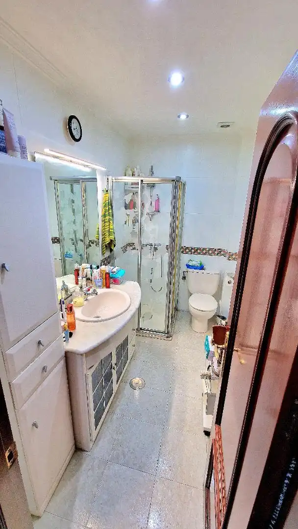 Bany de Casa o xalet en venda en  Sevilla Capital amb Aire condicionat