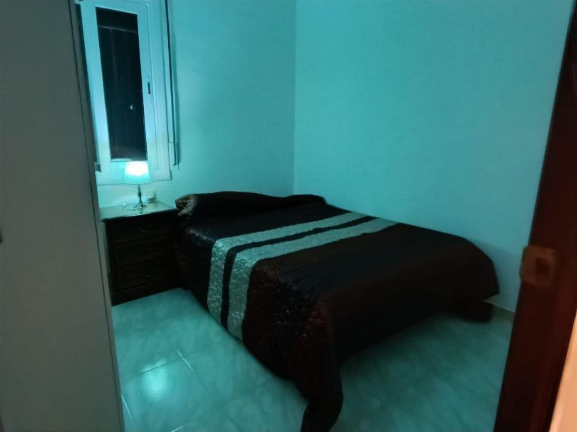 Bedroom of Planta baja to share in La Pobla de Montornès    with Terrace and Furnished