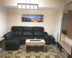 Living room of Flat to rent in Oviedo   with Air Conditioner, Heating and Parquet flooring