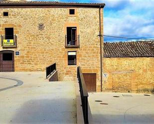 Vista exterior de Casa o xalet en venda en Villatuerta amb Calefacció, Jardí privat i Terrassa