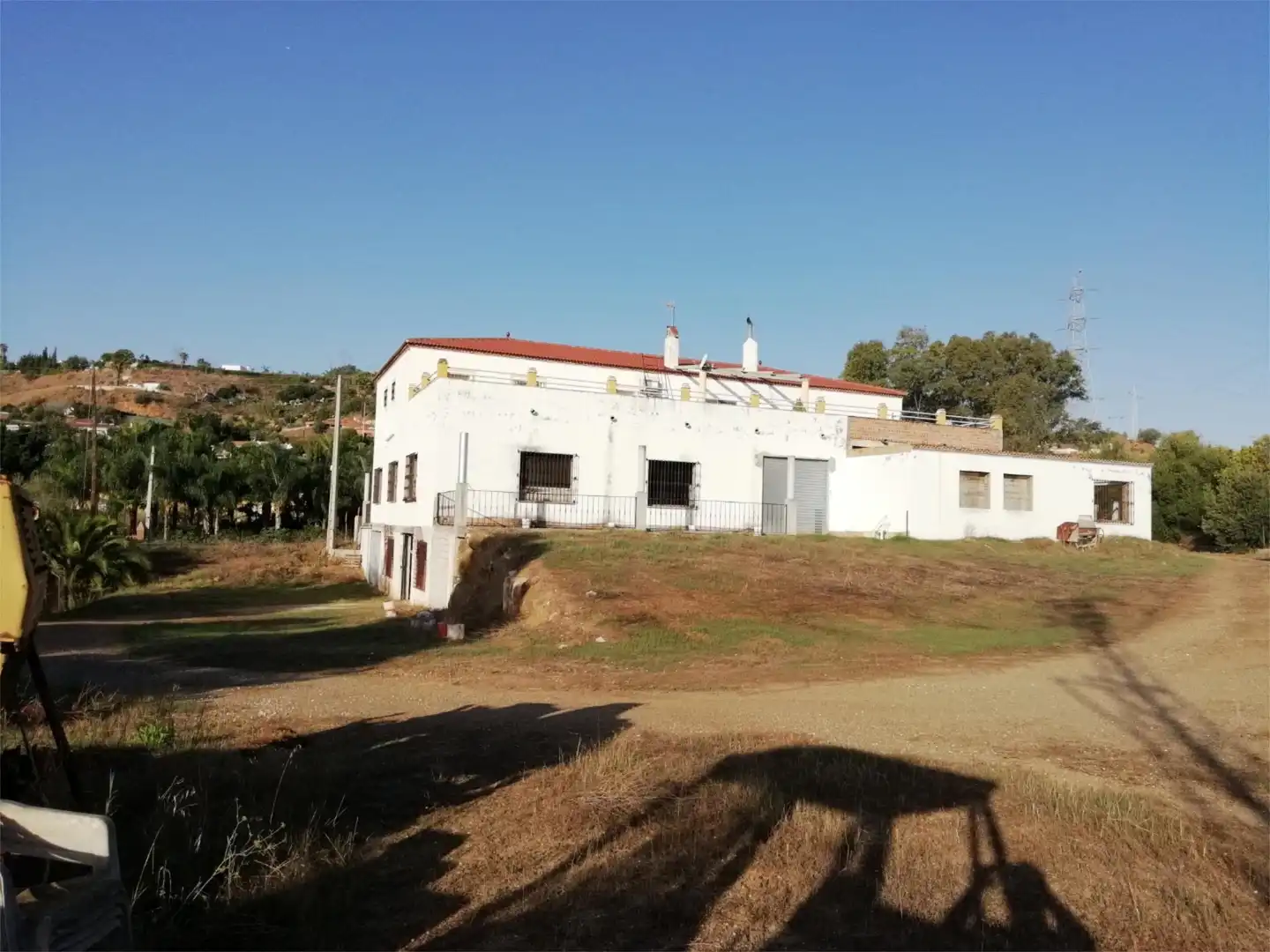Casa adosada en venda a Calle Carambola, 66, El Romeral - Peñón de Zapata Vista exterior de Casa adosada en venda en Alhaurín de la Torre amb Aire condicionat, Jardí privat i Terrassa