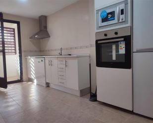 Kitchen of Flat to rent in Maqueda  with Air Conditioner, Heating and Parquet flooring