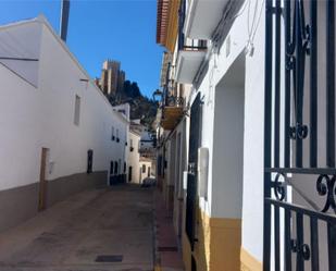 Vista exterior de Casa adosada en venda en Vélez-Blanco amb Traster i Balcó