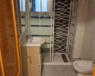 Bathroom of Flat to rent in Parla  with Swimming Pool