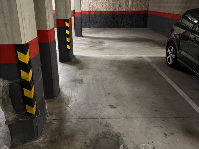 Garaje en Alquiler en Ronda de Ponent, 230 en Zona Esportiva