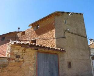 Vista exterior de Casa o xalet en venda en Villadoz amb Jardí privat i Terrassa