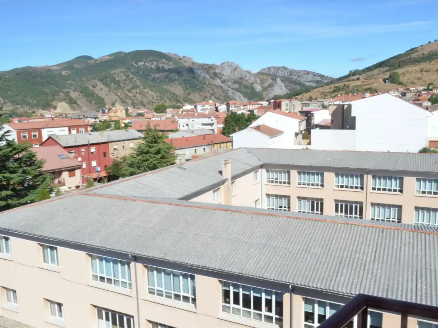 Piso en venta en Calle Valmartino, 6, Cistierna Vista exterior de Piso en venta en Cistierna con Calefacción, Terraza y Trastero