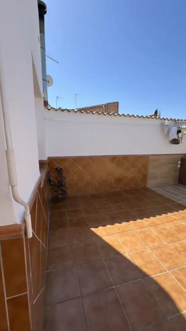 Casa adosada en venta en Calle de Toledo, 7, Peal de Becerro Terraza de Casa adosada en venta en Peal de Becerro con Aire acondicionado y Amueblado