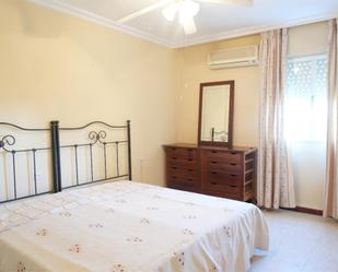 Bedroom of Flat to rent in  Sevilla Capital  with Air Conditioner