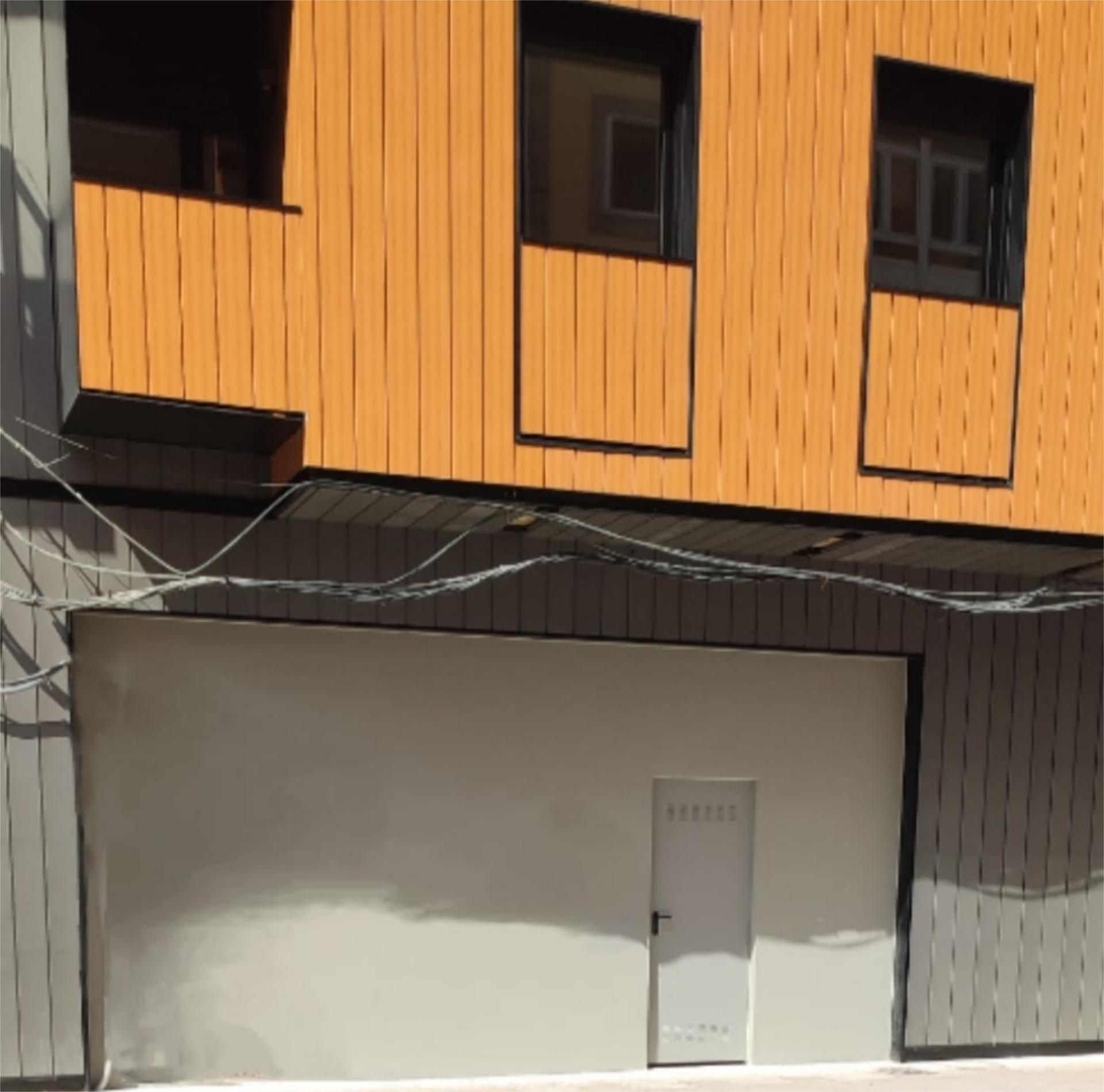 Vista exterior de Local de lloguer en Lugo Capital amb Calefacció