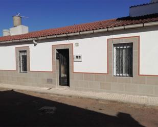 Exterior view of Single-family semi-detached for sale in Linares