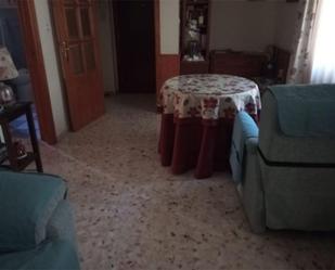 Living room of Flat for sale in  Sevilla Capital  with Air Conditioner and Furnished