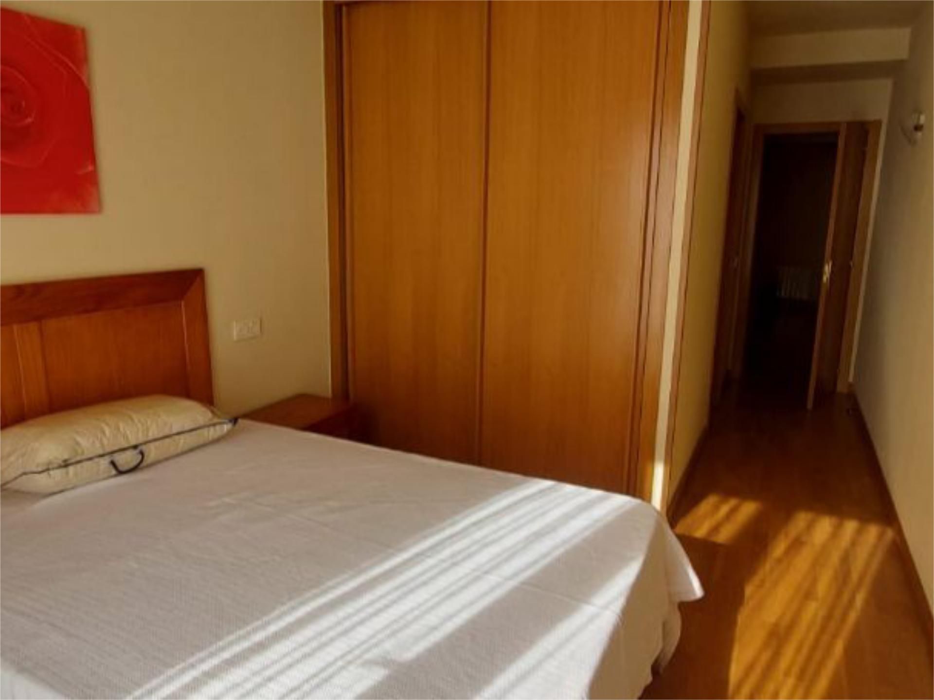 Flat to share in Calle Valeras, 34, Vergel - Las Olivas