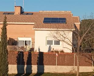 Exterior view of Single-family semi-detached for sale in Villanueva de la Cañada  with Air Conditioner, Terrace and Balcony