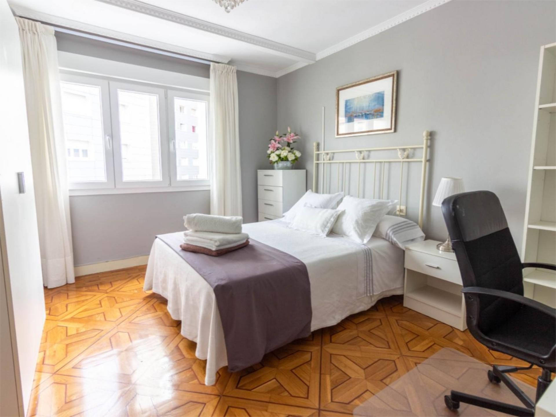 Bedroom of Flat to rent in Gijón 