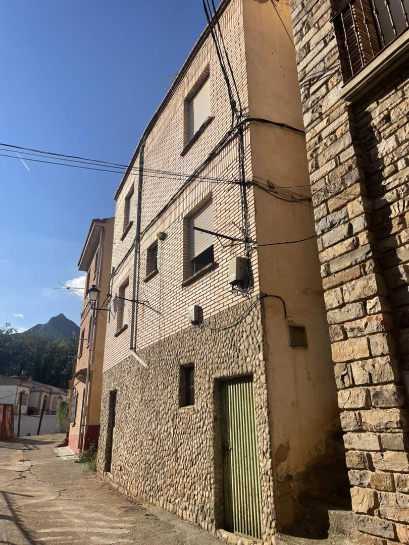 Exterior view of Single-family semi-detached for sale in Ribafrecha