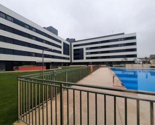 Vista exterior de Apartament de lloguer en  Logroño amb Calefacció, Jardí privat i Terrassa