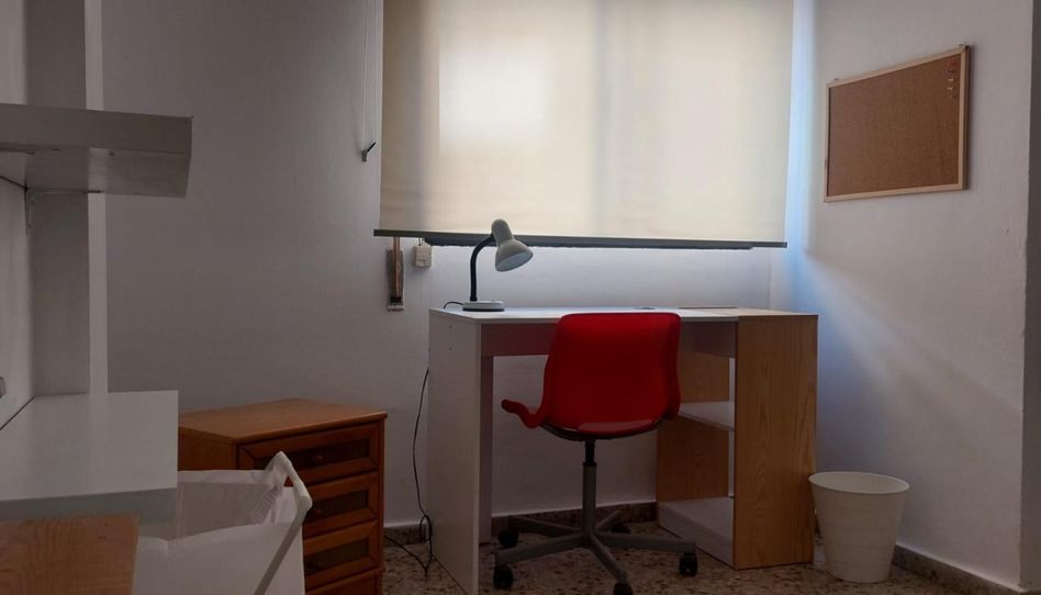 Room in Calle Ancha, 20, Motril ciudad, Motril - image 1 Photo 1 of Room in Calle Ancha, 20, Motril ciudad, Motril