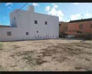 Casa adosada en venda en Algeciras amb Jardí privat, Terrassa i Traster