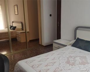 Bedroom of Flat to share in  Zaragoza Capital  with Heating, Private garden and Terrace