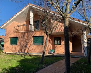 Exterior view of House or chalet for sale in Egüés  with Terrace and Balcony