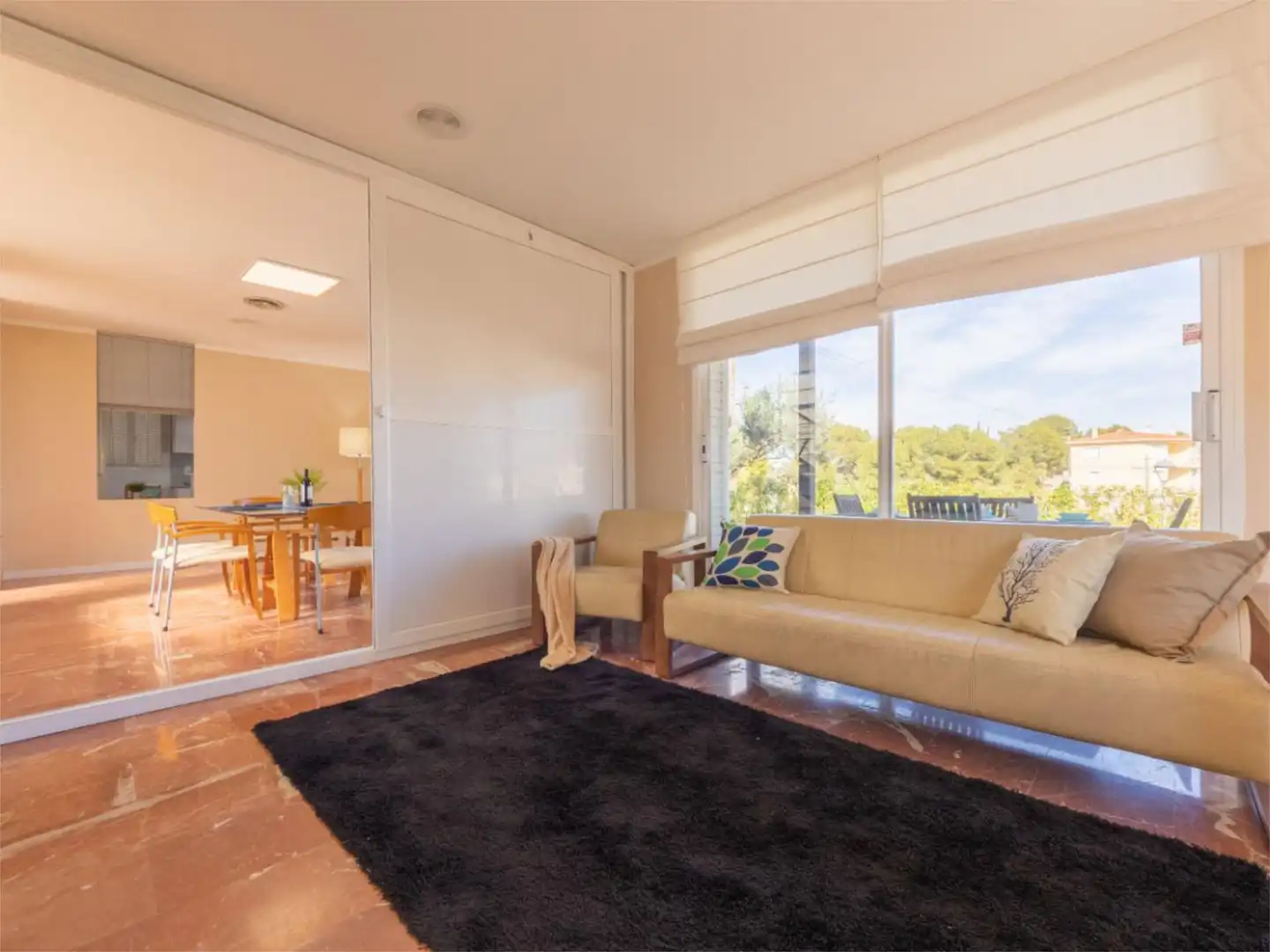 Wohnung zum Verkauf in Carrer Mar Roig, 2, L'Ampolla Wohnzimmer von Wohnung zum Verkauf in L'Ampolla mit Klimaanlage, Privatgarten und Parkett