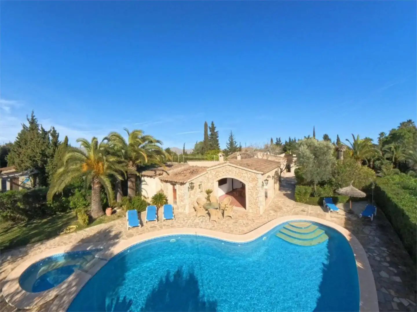 Wohnung zum Verkauf in Diseminado Poligono 2, 600, Pollença Poble Garten von Wohnung zum Verkauf in Pollença mit Klimaanlage, Heizung und Privatgarten