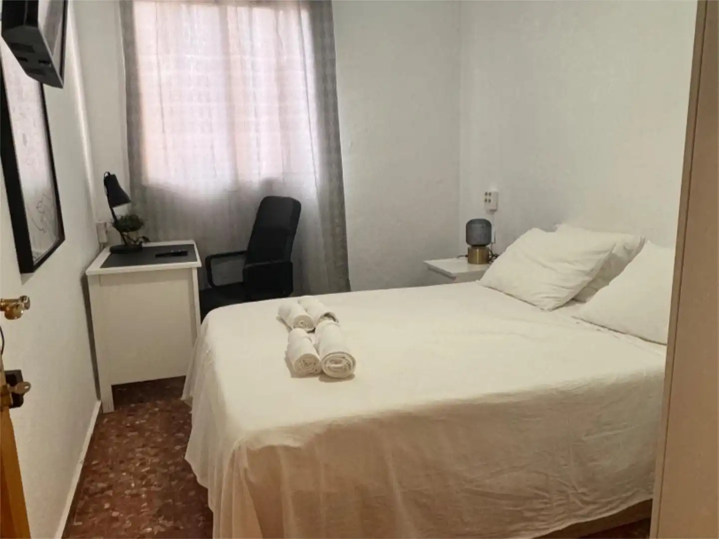 Habitación en Plaça del Pedagog Pestalozzi, 6, Mont-Olivet Habitación en Plaça del Pedagog Pestalozzi, 6, Mont-Olivet