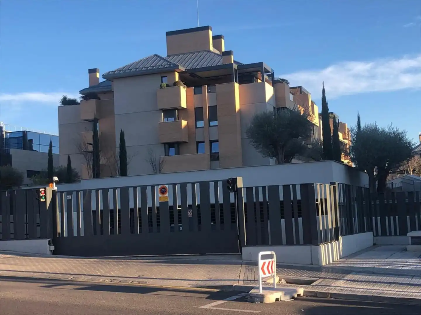 Exterior view of Garage for rent in Majadahonda