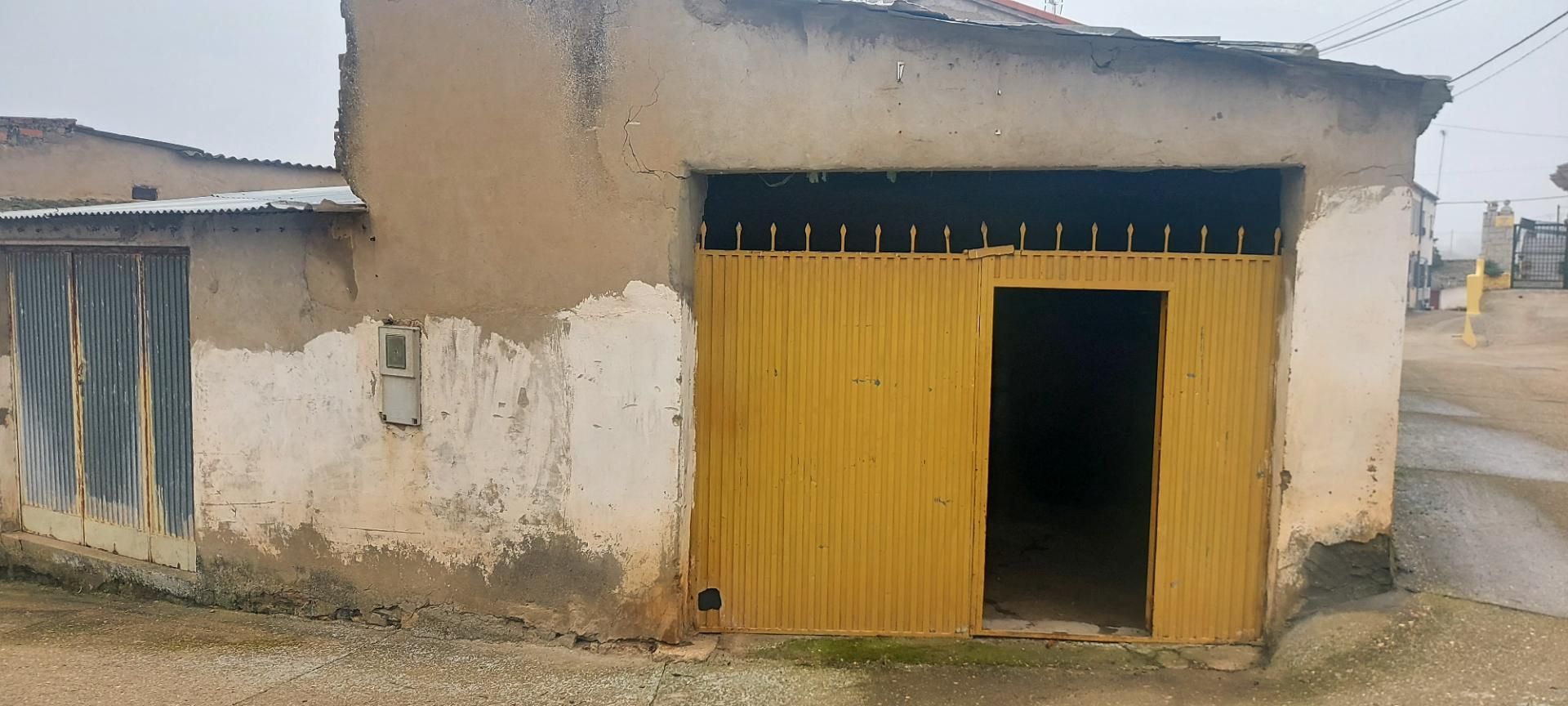 Vista exterior de Local en venda en Carbajales de Alba