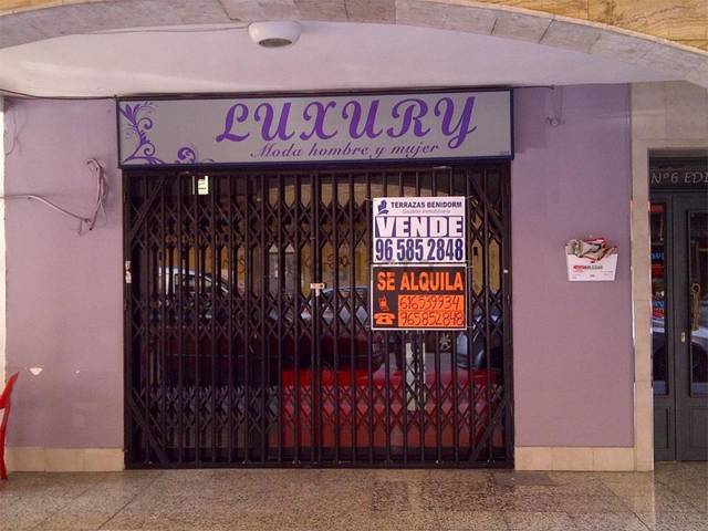 Local comercial en Venta en Avenida de los Limones, 6 en Centro Urbano
