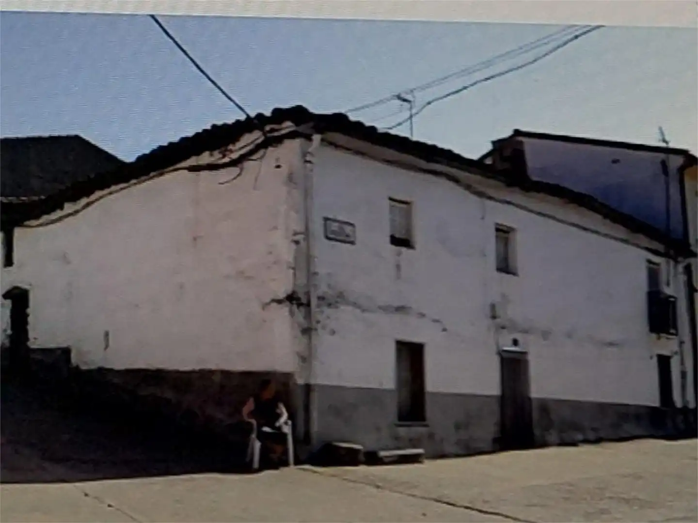 Außenansicht von Einfamilien-Reihenhaus zum Verkauf in Pozuelo de Zarzón mit Balkon