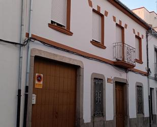 Exterior view of Single-family semi-detached for sale in Pozoblanco  with Terrace, Storage room and Balcony