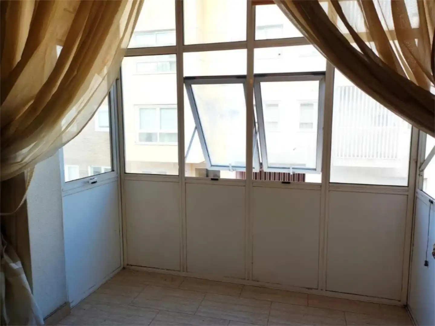 Schlafzimmer von Wohnung zum Verkauf in Culleredo