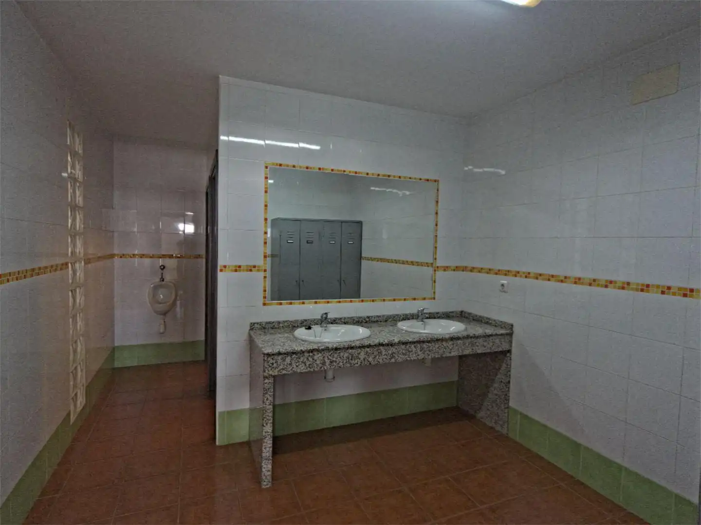 Bathroom of Industrial buildings for rent in Don Benito