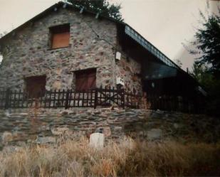 Vista exterior de Casa o xalet per a compartir en Ponferrada amb Calefacció, Jardí privat i Terrassa