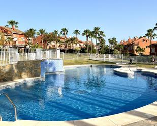 Piscina de Casa o xalet en venda en Estepona amb Aire condicionat