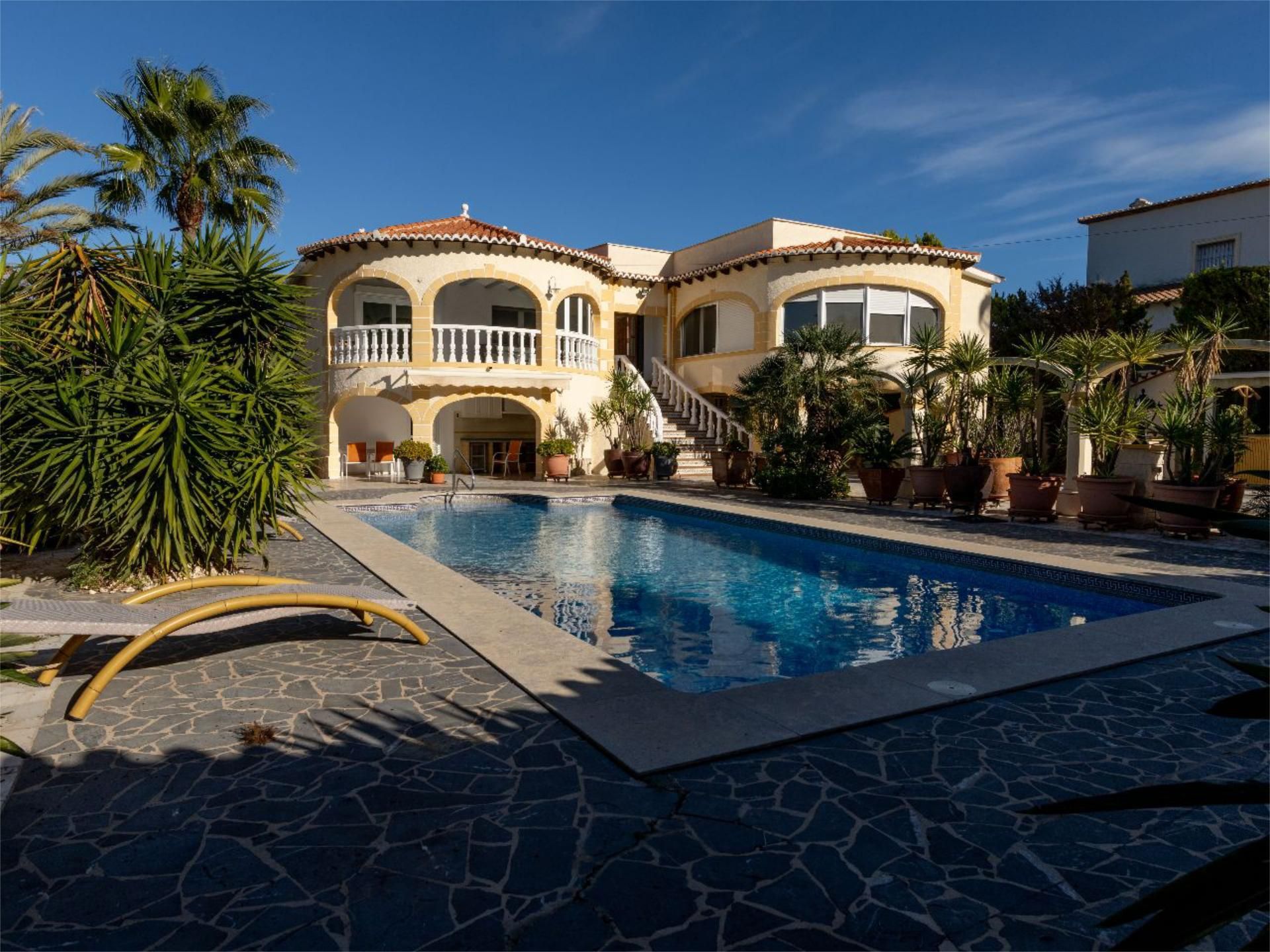Exterior view of House or chalet for sale in Dénia  with Air Conditioner, Heating and Private garden