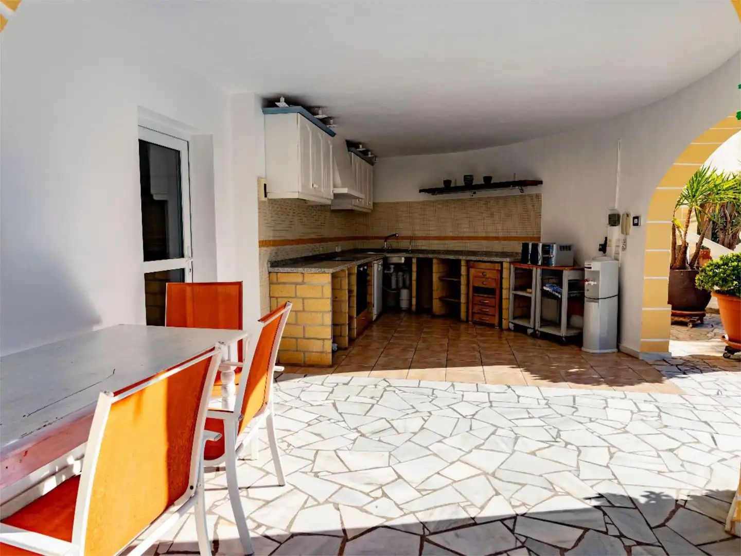 Casa o chalet en venta en Carrer de l'Alzina, 31, El Montgó Cocina de Casa o chalet en venta en Dénia con Aire acondicionado, Calefacción y Jardín privado