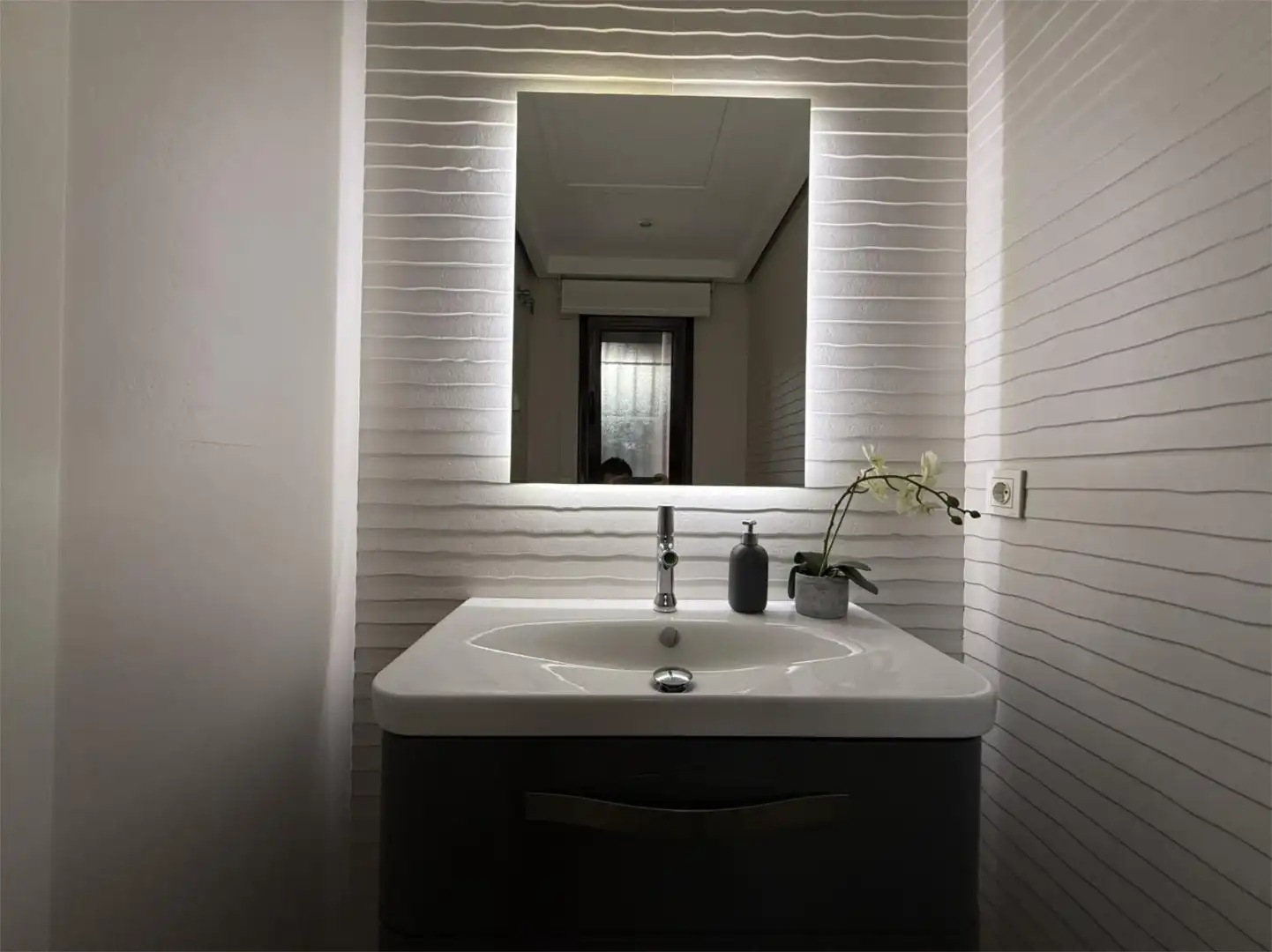 Piso en venta en Terreno Sup, 16, Estepona Golf Baño de Piso en venta en Estepona con Aire acondicionado, Terraza y Piscina
